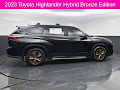 2023 Toyota Highlander Hybrid Bronze Edition