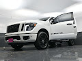 2019 Nissan Titan SL